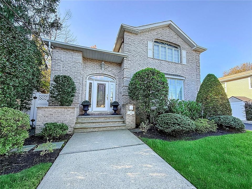 2nd image of 312 Barbara St