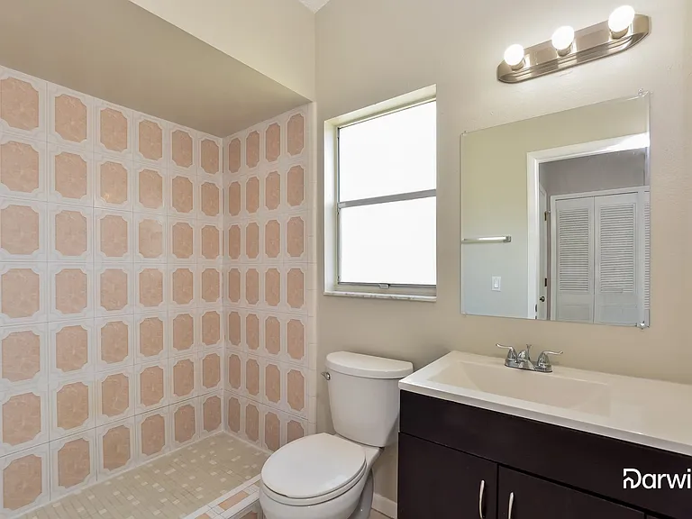 589 Tyler Ave — Photo 14