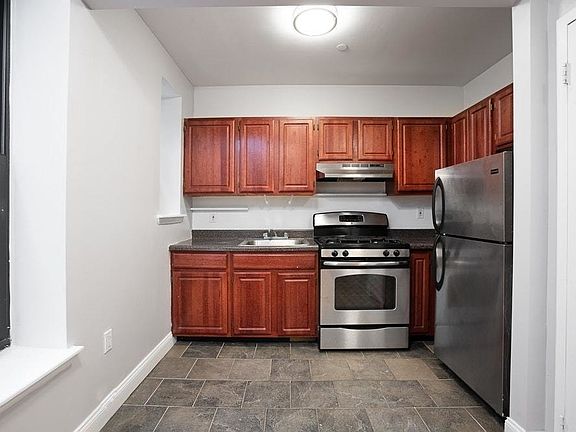 3rd image of 449 W 125th St APT 3B