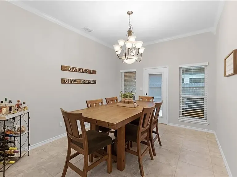 6018 Adrian Dr — Photo 14