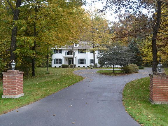5th image of N2046 Bonnie Ln