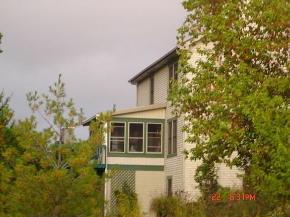 Side-View Four-Season Room