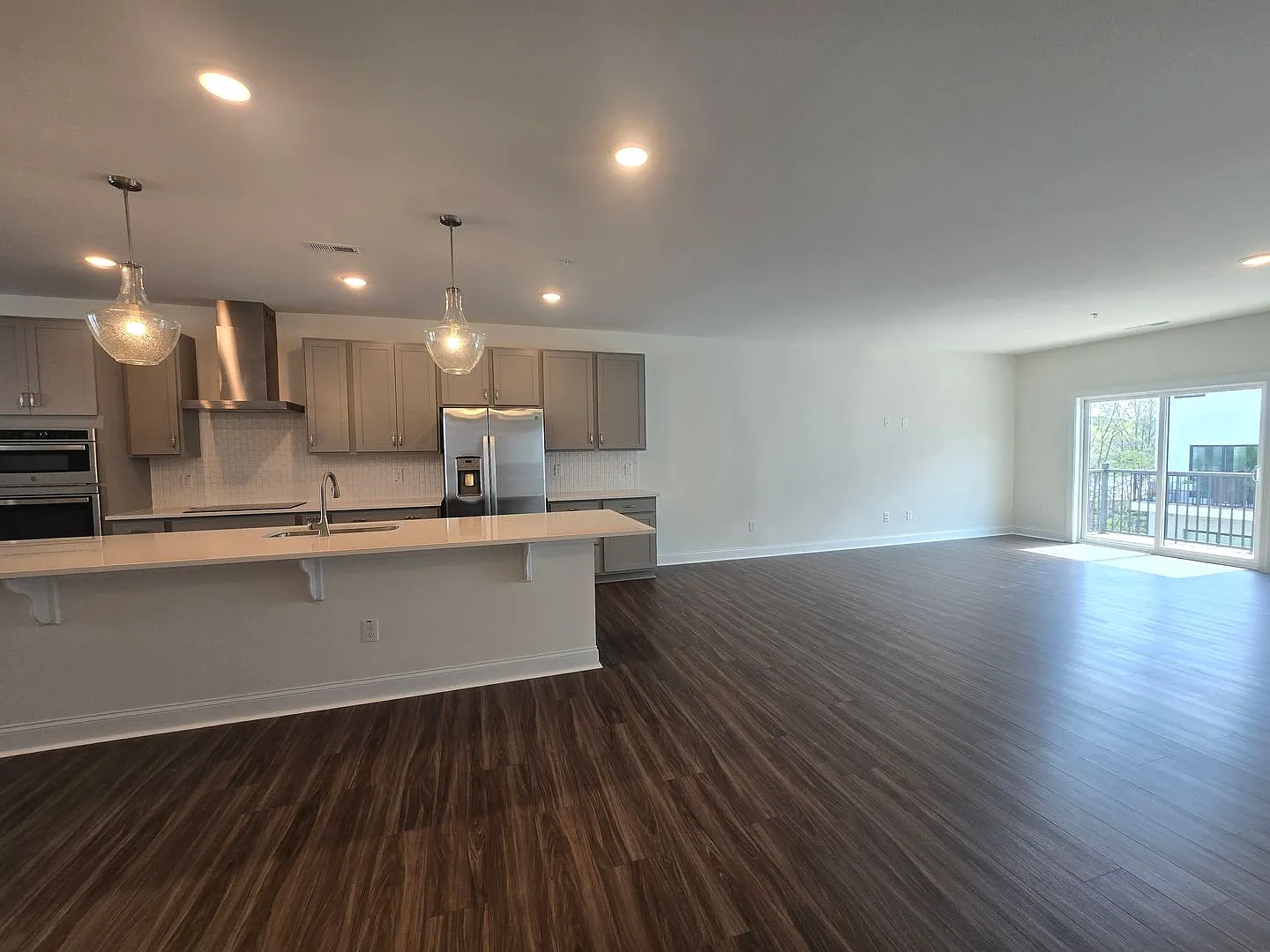 Brand Spankin' New Condo on White St! — Photo 3
