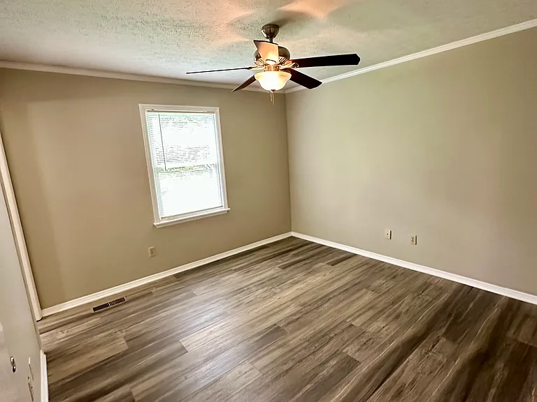 1809 Texas Ave — Photo 8