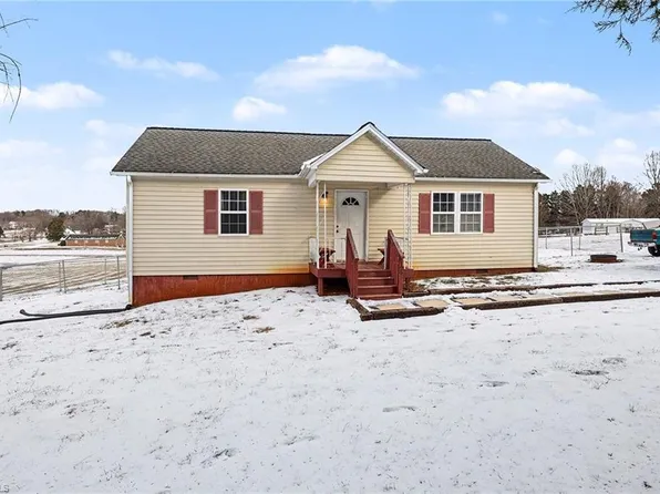 129 Howardtown Cir, Mocksville, NC 27028