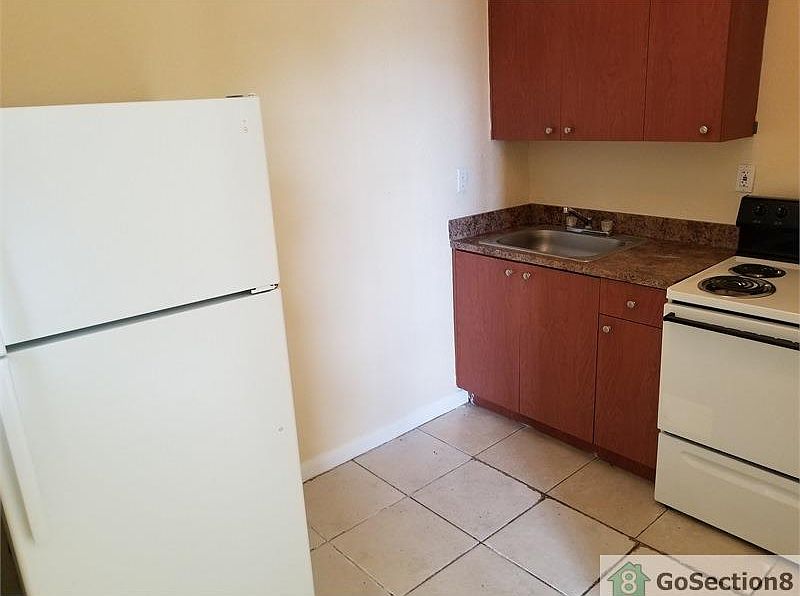 1st image of 1281 NW 61st St APT 17