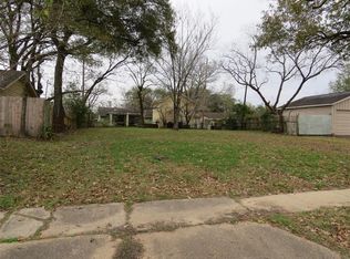 1217 Azalea Ct, Pasadena, TX 77506