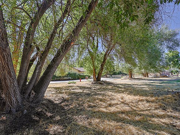 3rd image of 1511 Winter Glen Ln