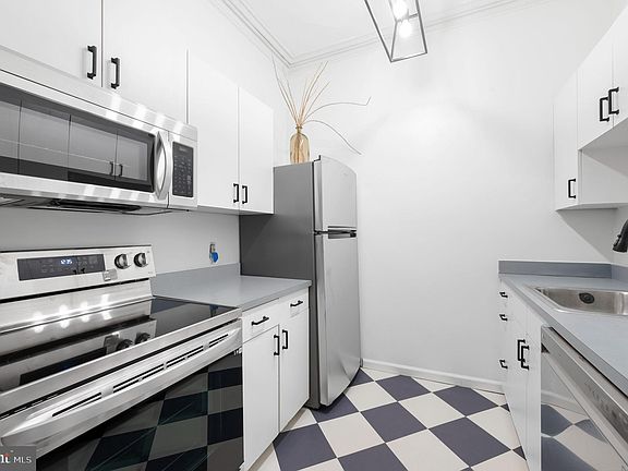 5th image of 641 N 16th St #1R