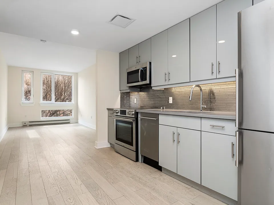 306 W 142nd St #4E