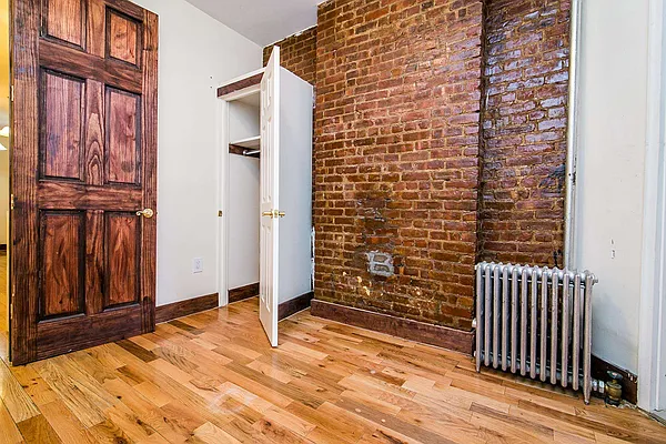 Rented by Nooklyn NYC LLC | media 51