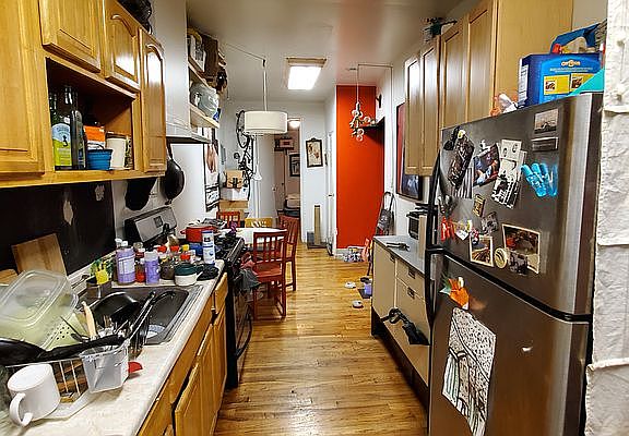 2nd image of 17 Humboldt St APT 1L