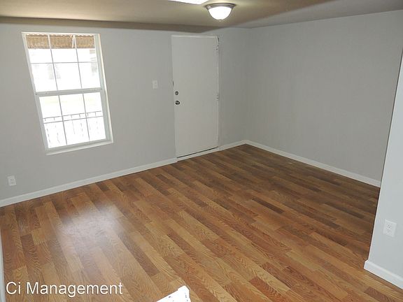 4th image of 4810 Live Oak St APT 10