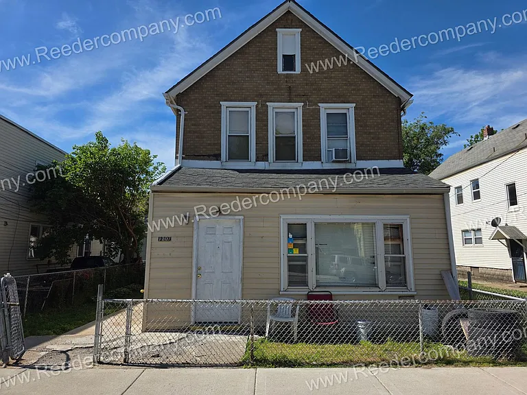 1207 W. 149th Street — Photo 10