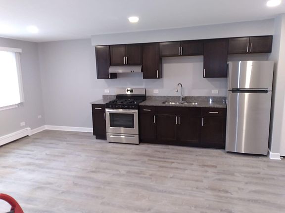 3rd image of 2200 Scoville Ave APT 304