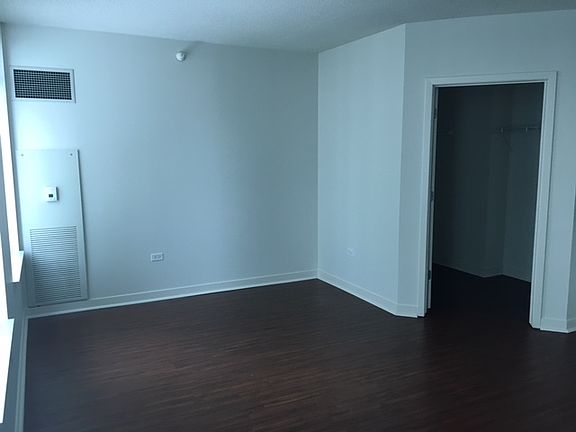 3rd image of 365 N Jefferson St #E0703