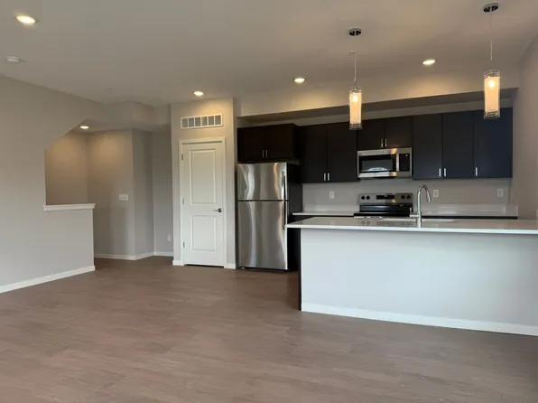 141 Clark Dr SW Unit 3, Cedar Rapids, IA 52404