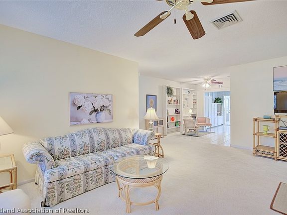 5th image of 204 Memorial Dr