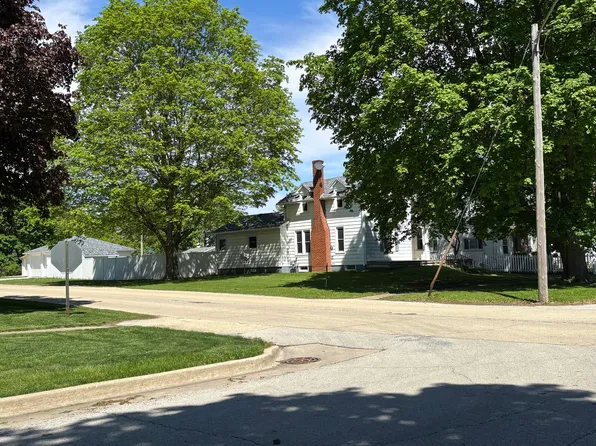 359 W Orleans St, Paxton, IL 60957
