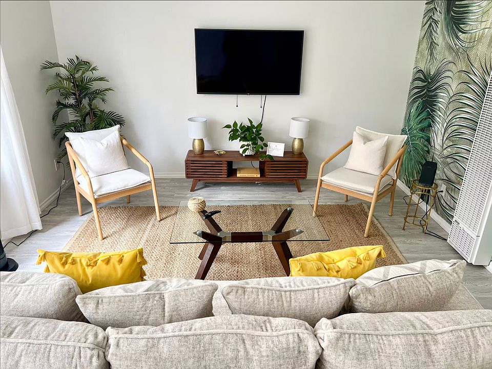 1st image of 3761 Granada Ave APT 2