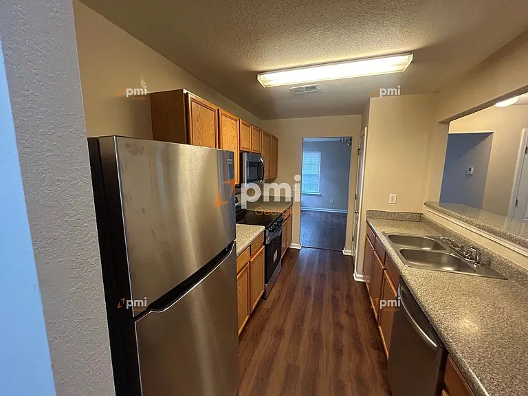 125 Lakeview Trl — Photo 2