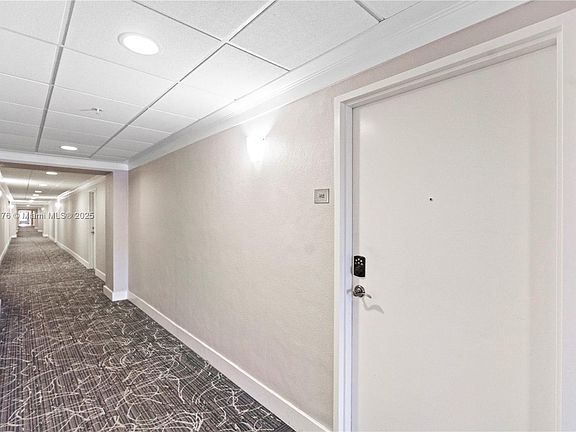 5th image of 19390 Collins Ave APT 502