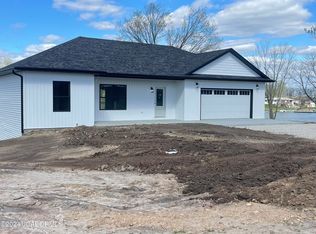 9919 Lakeview Dr, Eugene, MO 65032