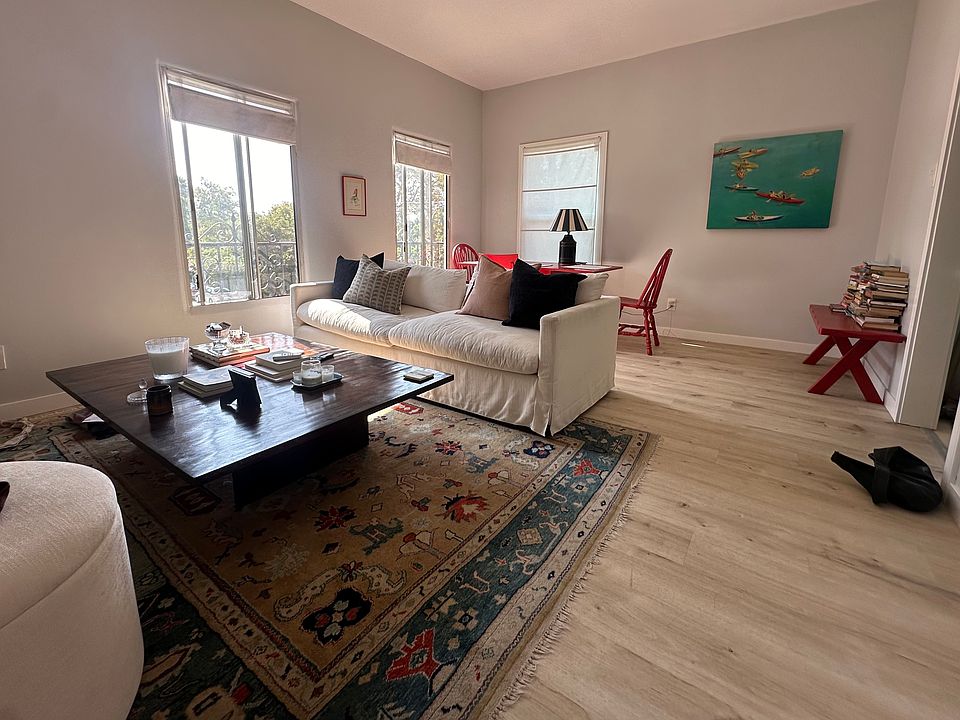1st image of 801 N Las Palmas Ave APT 10