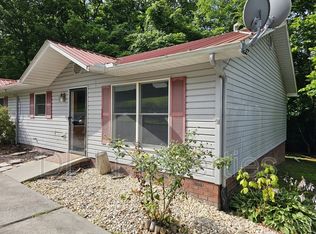 1025 Center St APT 2, Sevierville, TN 37862