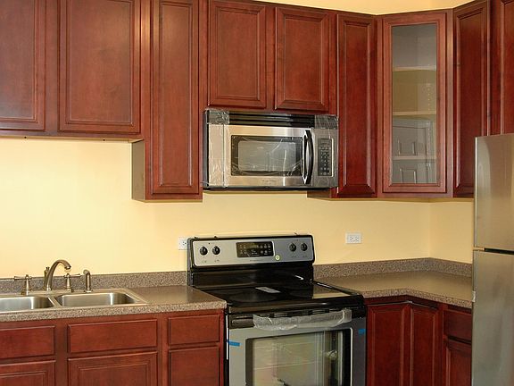 3rd image of 7119 S Euclid Ave #303