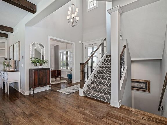 5th image of 16413 Monrovia St