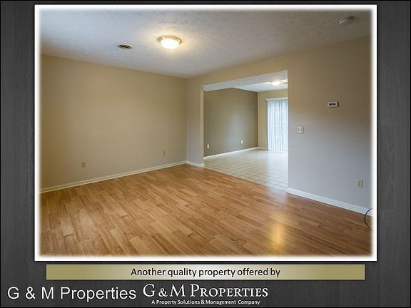 3rd image of 3132 Crestwood Dr