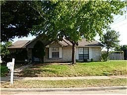 4th image of 866 Meadowlark Dr
