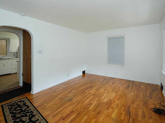 4th image of 77 Miller Ave