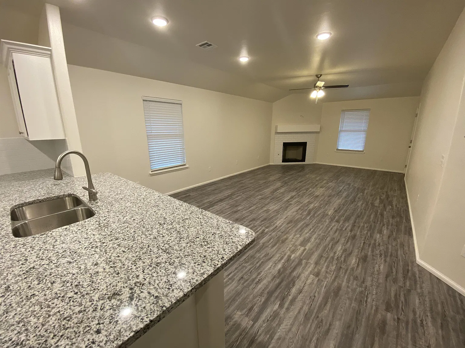 2424 Alta Vista Lane - 1 — Photo 4