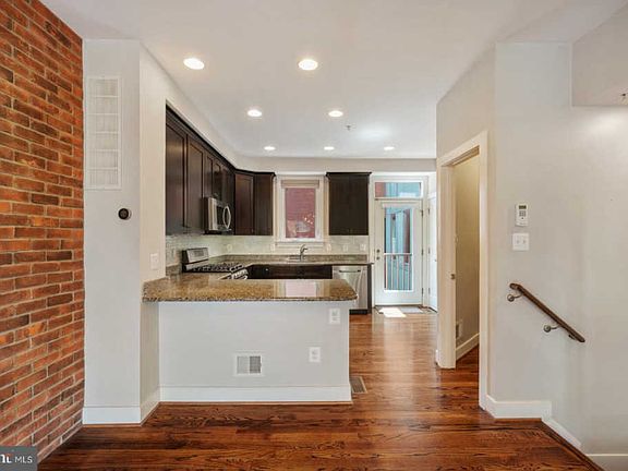4th image of 3011 District Ave