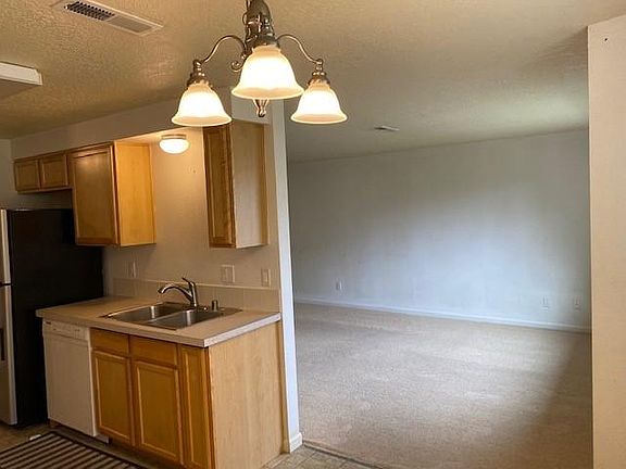 4th image of 1910 J St APT 205