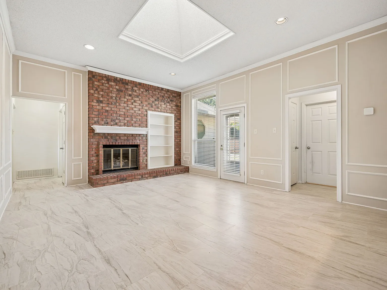 3 bed, 1714 sqft, $2,700 — Photo 4