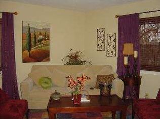 1308 E 49th St APT 2W, Kansas City, MO 64110