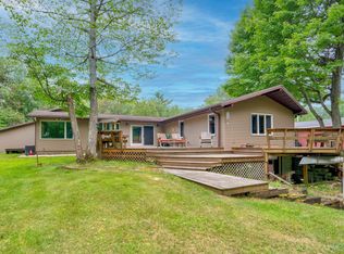 7618 Riverview Dr, Manistique, MI 49854
