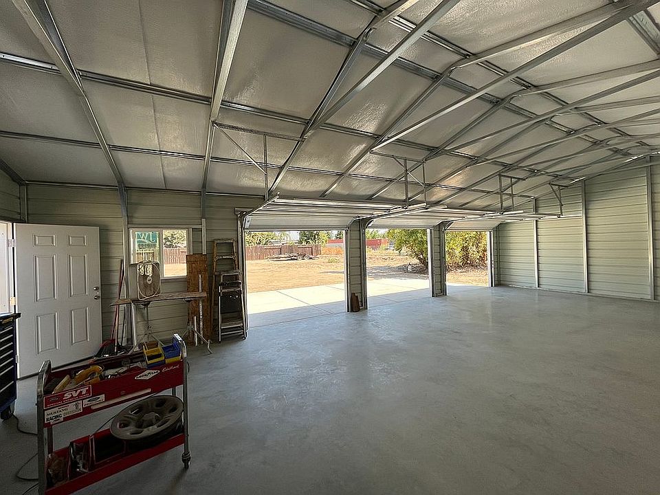 2nd image of 2800 Clydesdale Ave