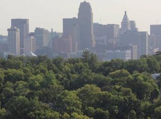 318 Eastview Ct #8-302, Ludlow, KY 41016