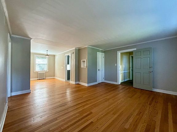 2nd image of 1400 Kenmore Ave APT D1