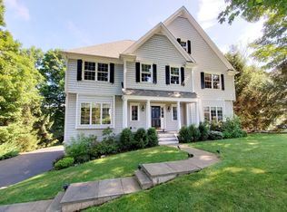 16 Mulvaney Ct, Ridgefield, CT 06877