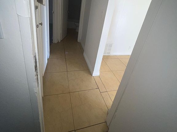 3rd image of 220 N Tahquitz Ave #B