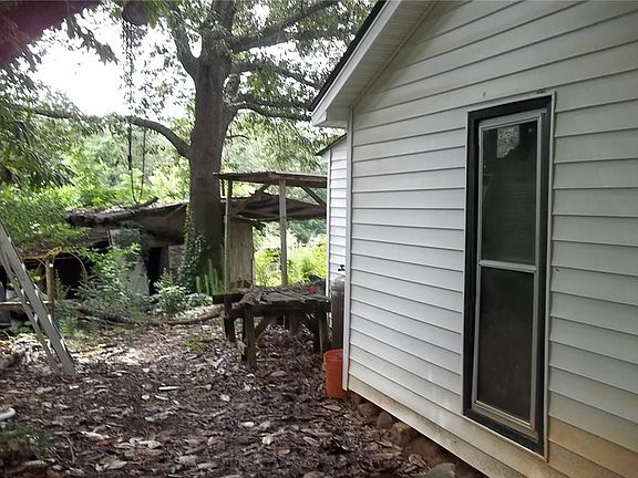 5th image of 1083 Island Ford Rd