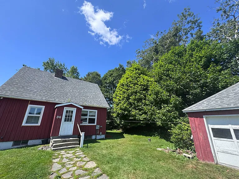 36 Webb Field Rd — Photo 5