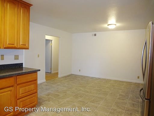 5th image of 2960 Aetna Way