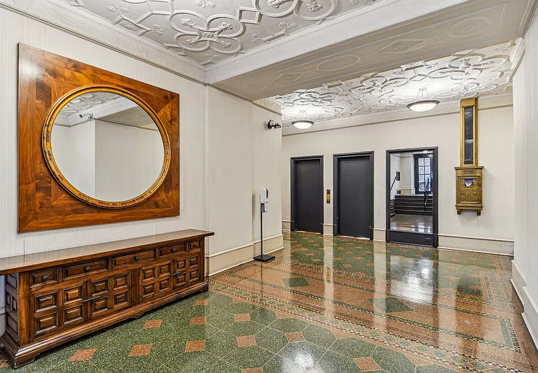 440 W 34th St #7D — Photo 8
