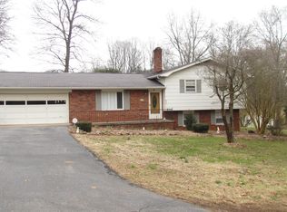 114 Forest Acres Ln, Taylorsville, NC 28681